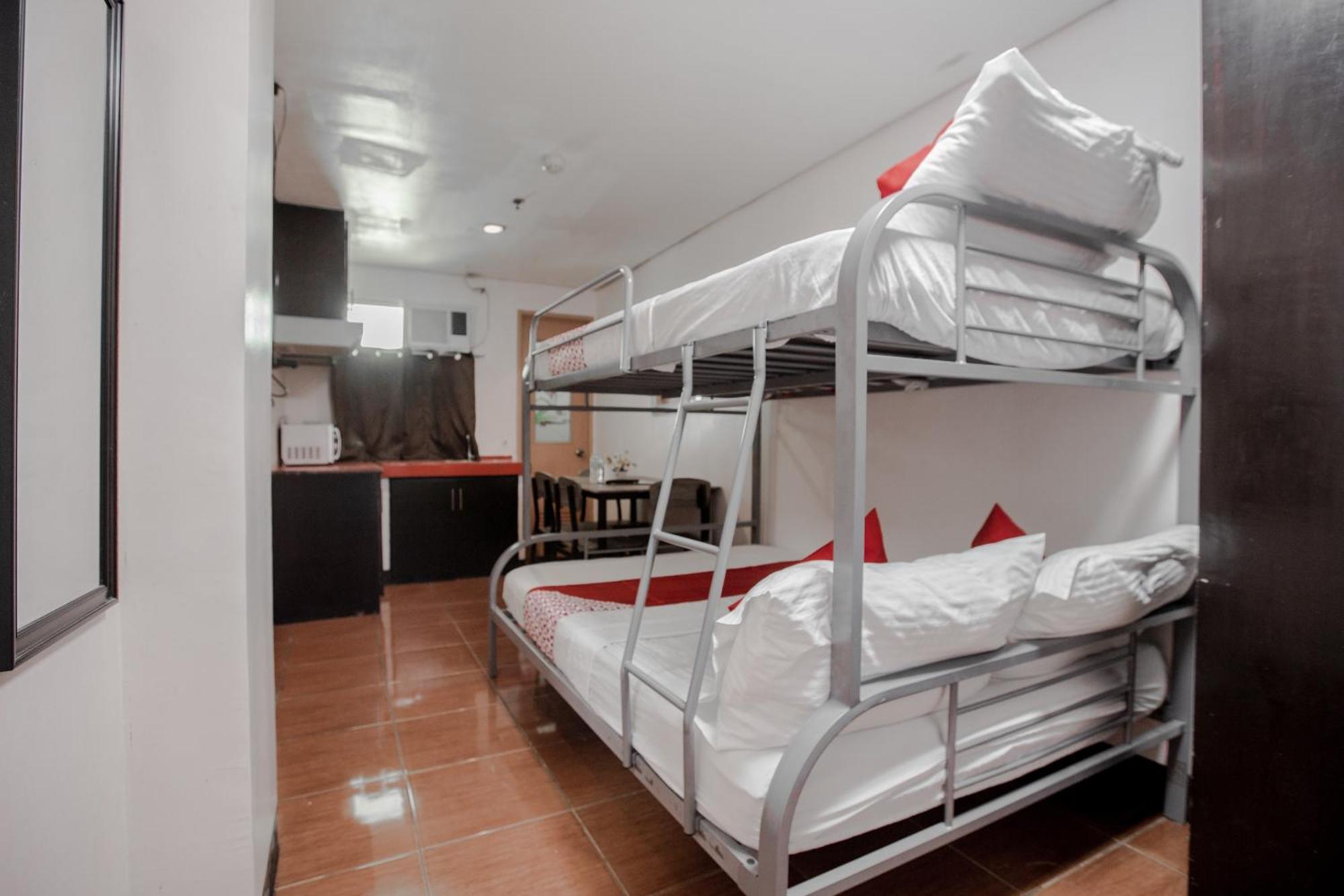 OYO 714 Haeinsa Condotel Quezon City Exterior foto